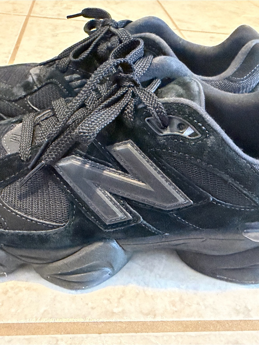 New Balance Men's Black & Dark Gray Suede Mesh Sneakers - Picture 2 of 5